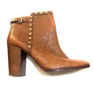 Beautiful Tory Burch booties